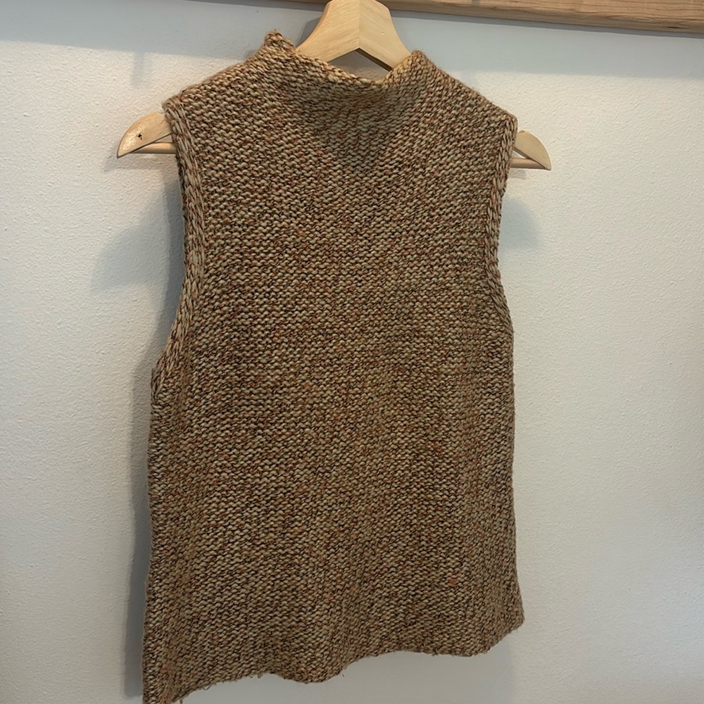 Vintage sleeveless Sweater